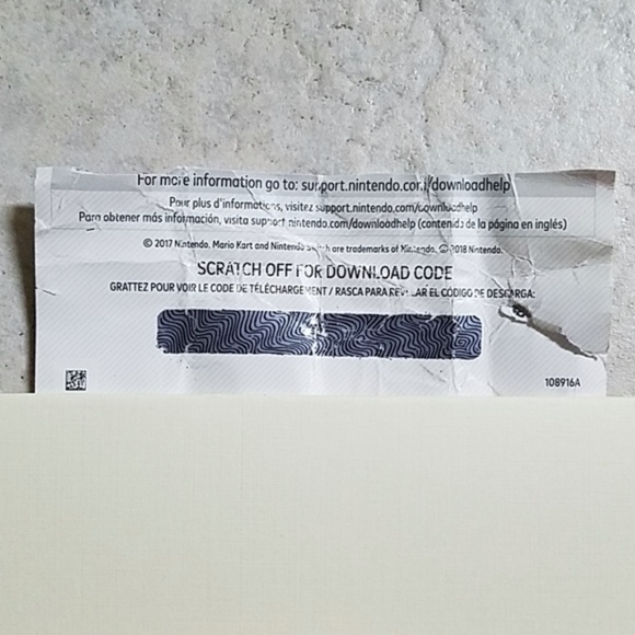 Mario Kart 8 Deluxe Nintendo Switch - Picture 3 of 3